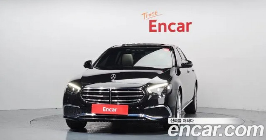 Mercedes-Benz E-Class 