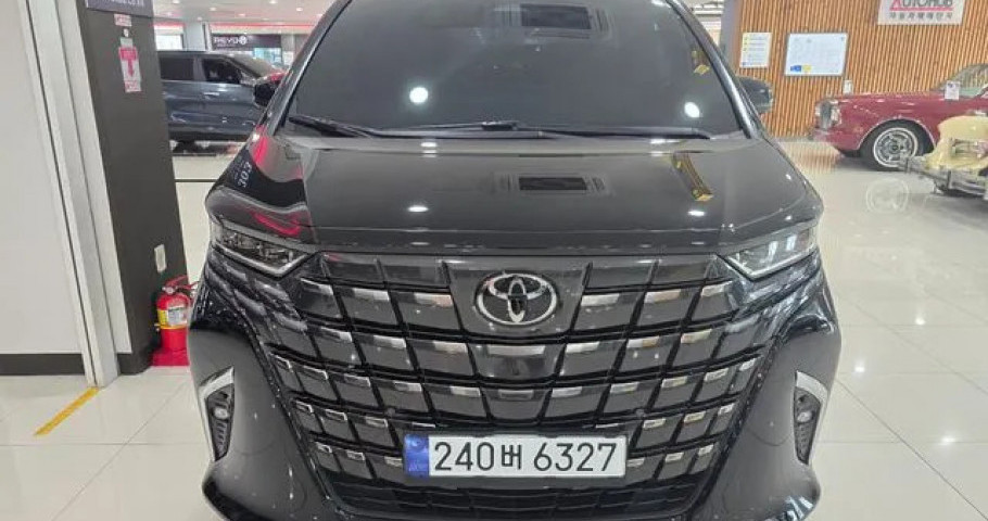 Toyota Alphard 