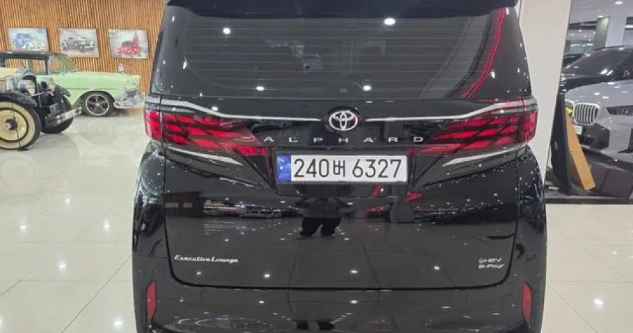 Toyota Alphard 