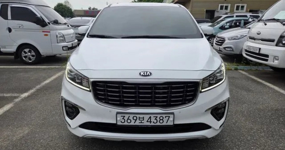 Kia Carnival 