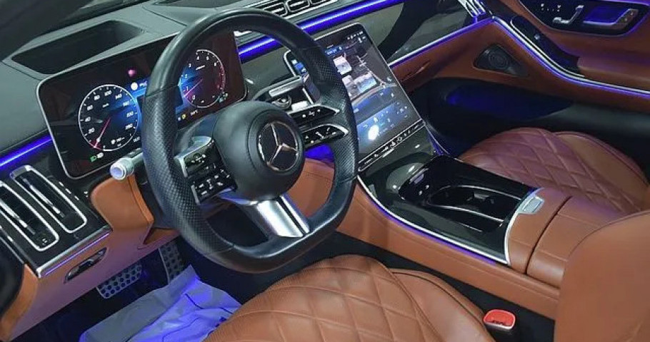 Mercedes-Benz S-Class 