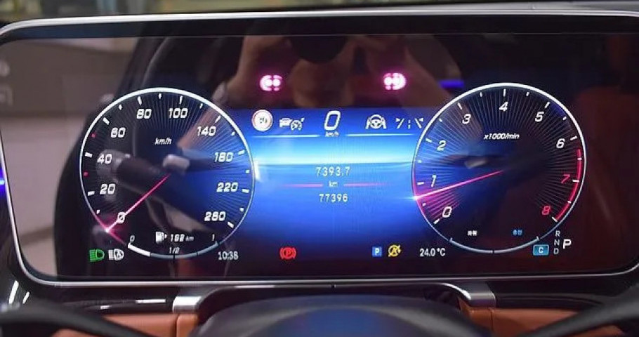Mercedes-Benz S-Class 