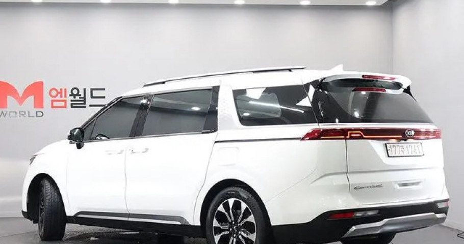 Kia Carnival 