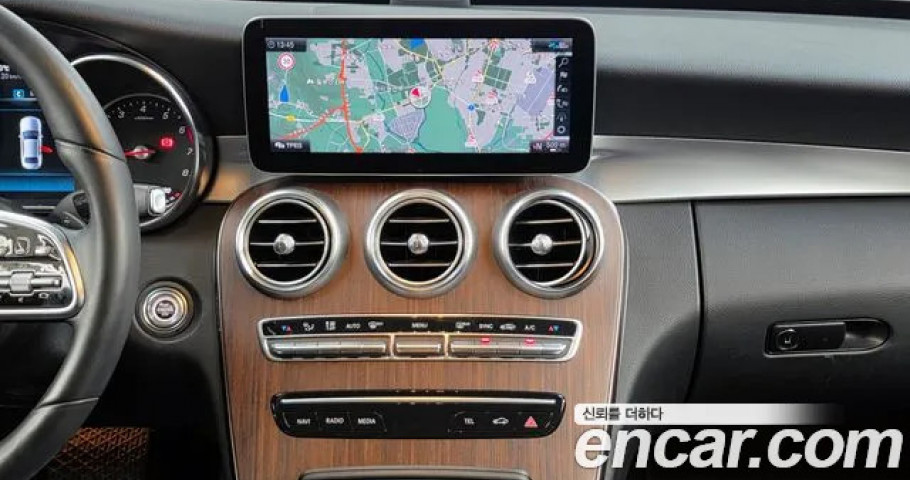Mercedes-Benz C-Class 