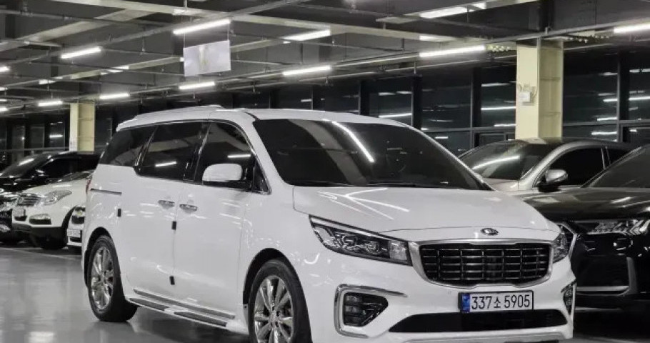 Kia Carnival 