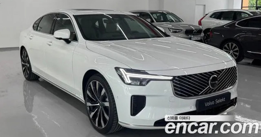 Volvo S90 