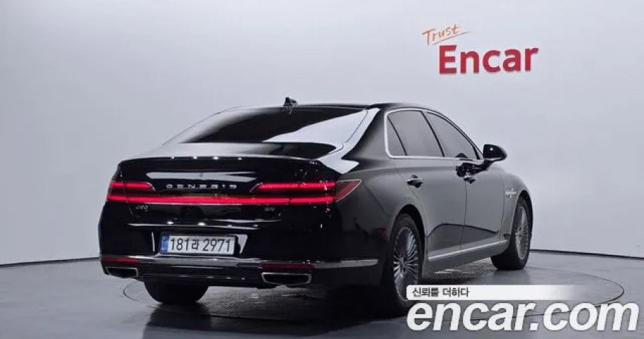 Genesis G90 