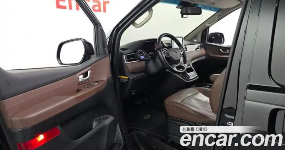 Hyundai Starex 