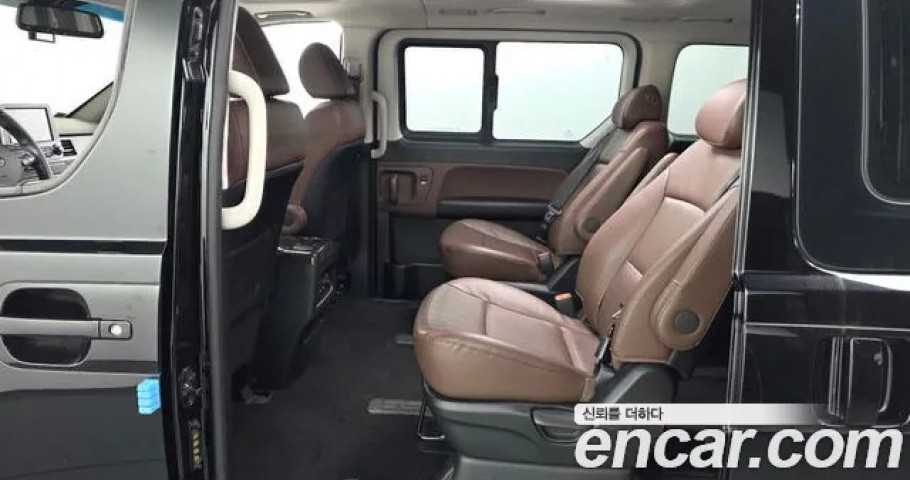 Hyundai Starex 
