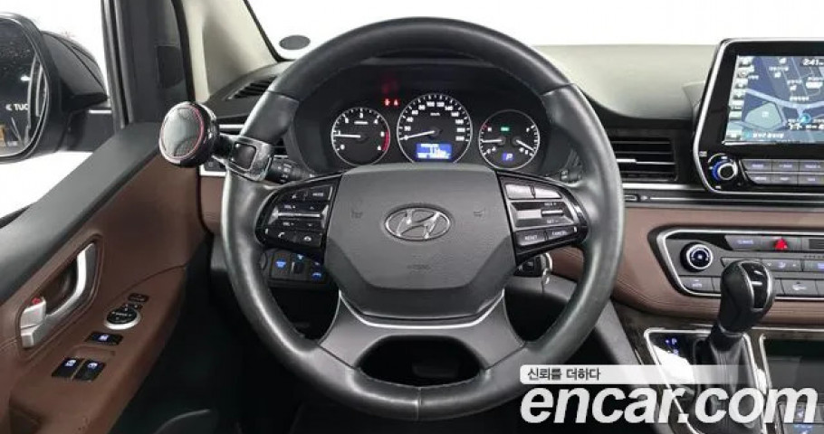 Hyundai Starex 