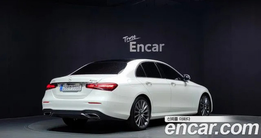 Mercedes-Benz E-Class 