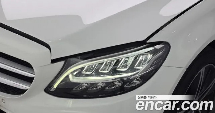 Mercedes-Benz C-Class 