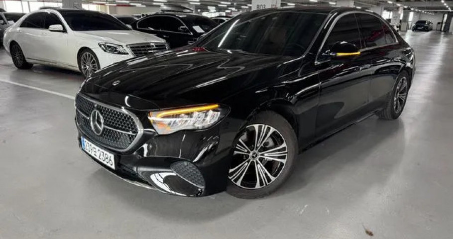 Mercedes-Benz E-Class 