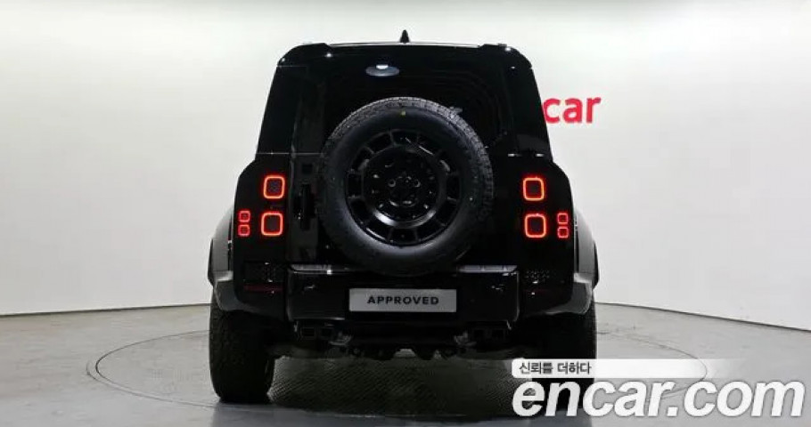 Land Rover Defender 