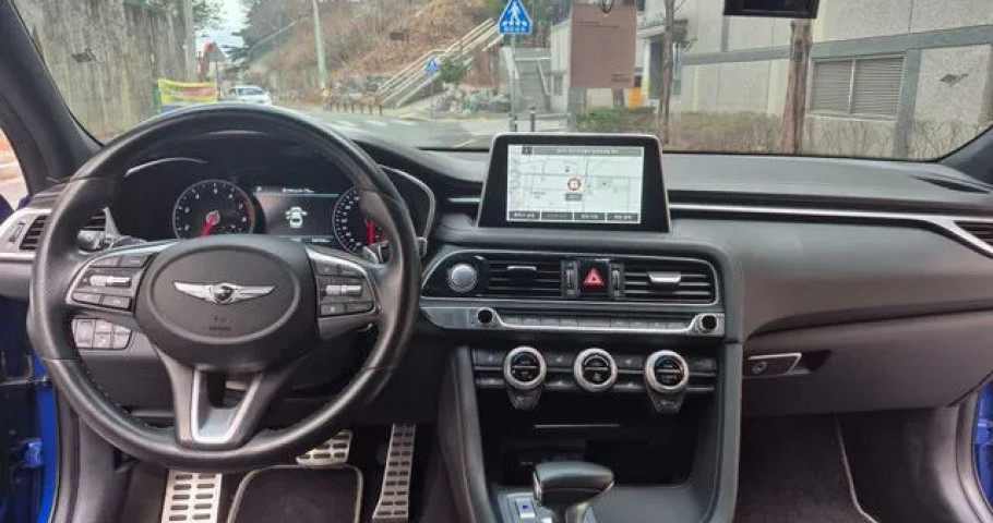 Genesis G70 