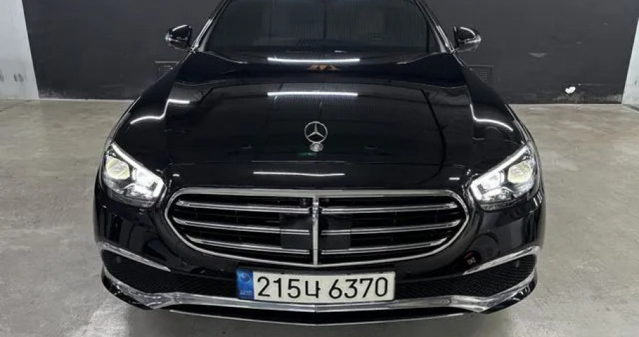 Mercedes-Benz E-Class 