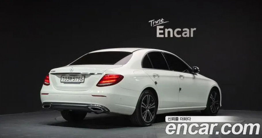 Mercedes-Benz E-Class 
