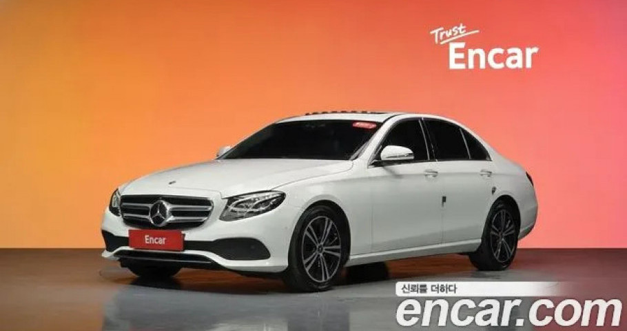 Mercedes-Benz E-Class 