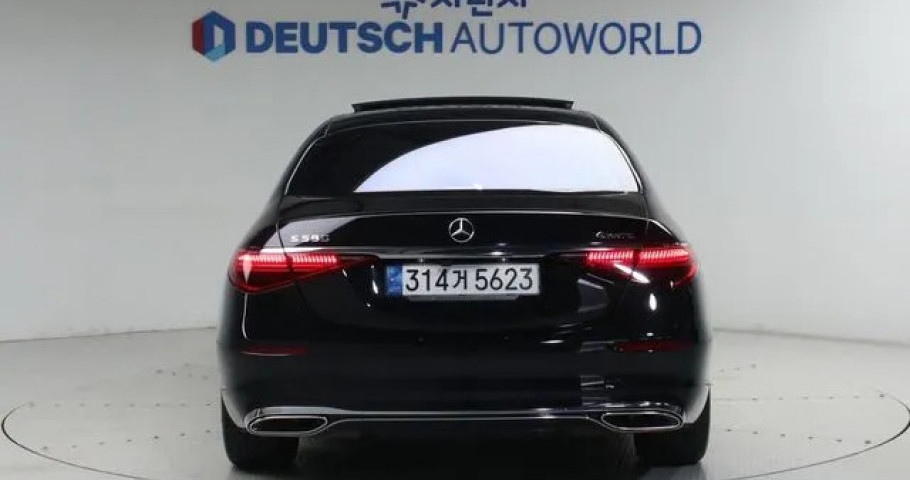 Mercedes-Benz S-Class 