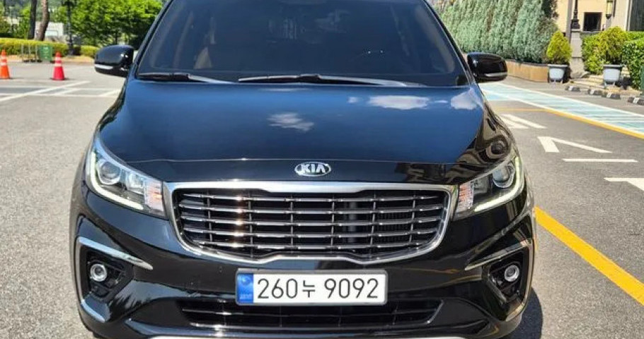 Kia Carnival 