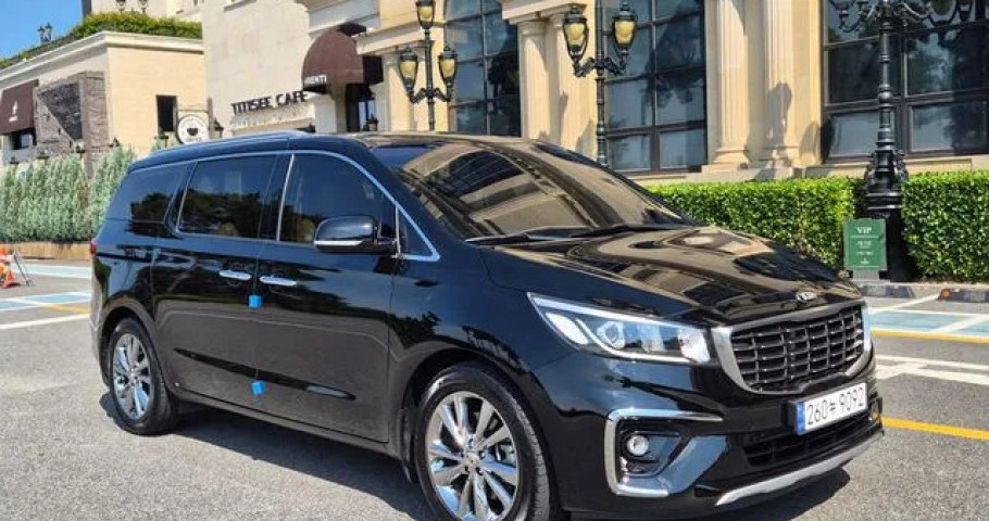 Kia Carnival 