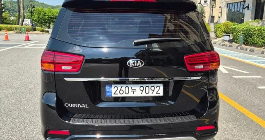 Kia Carnival 