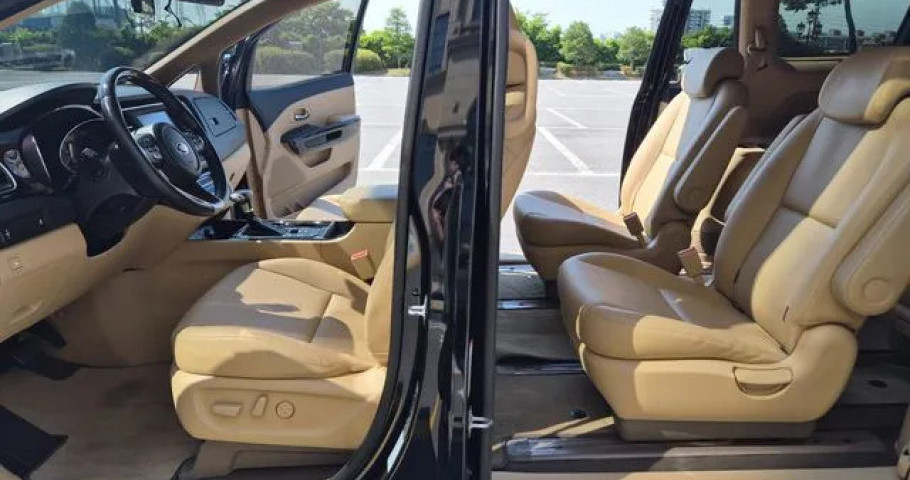 Kia Carnival 