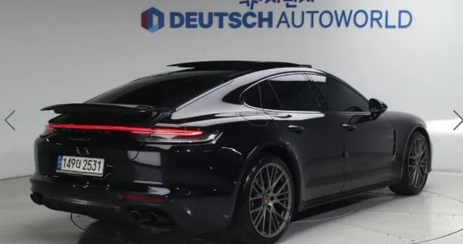 Porsche Panamera 