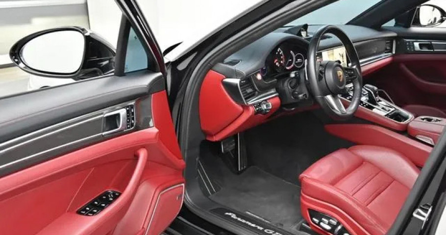 Porsche Panamera 