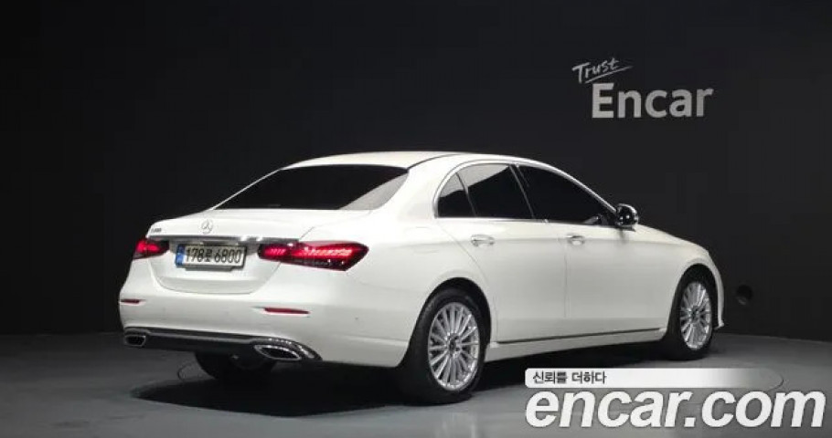 Mercedes-Benz E-Class 