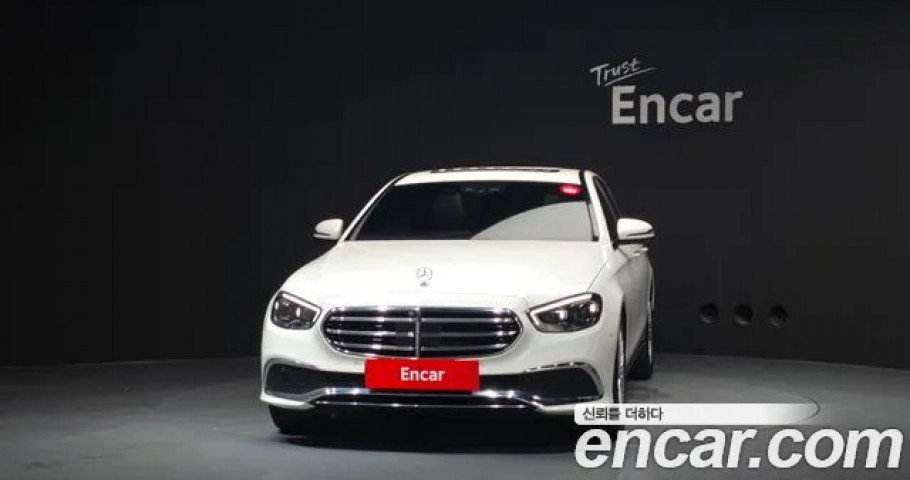 Mercedes-Benz E-Class 