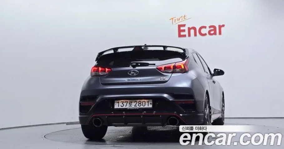 Hyundai Veloster 