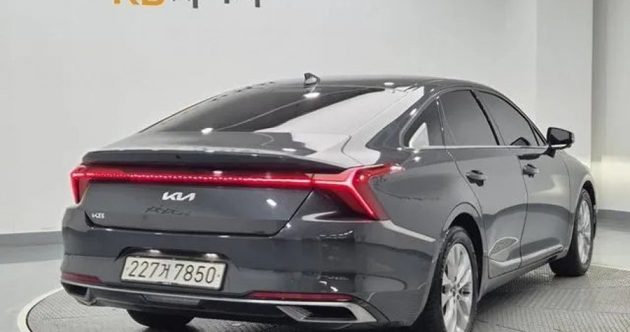 Kia K8 
