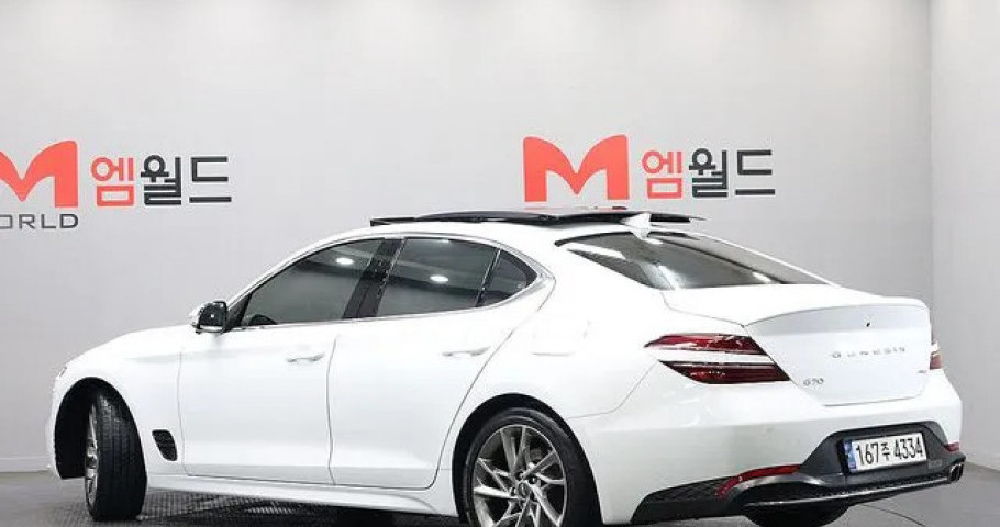 Genesis G70 