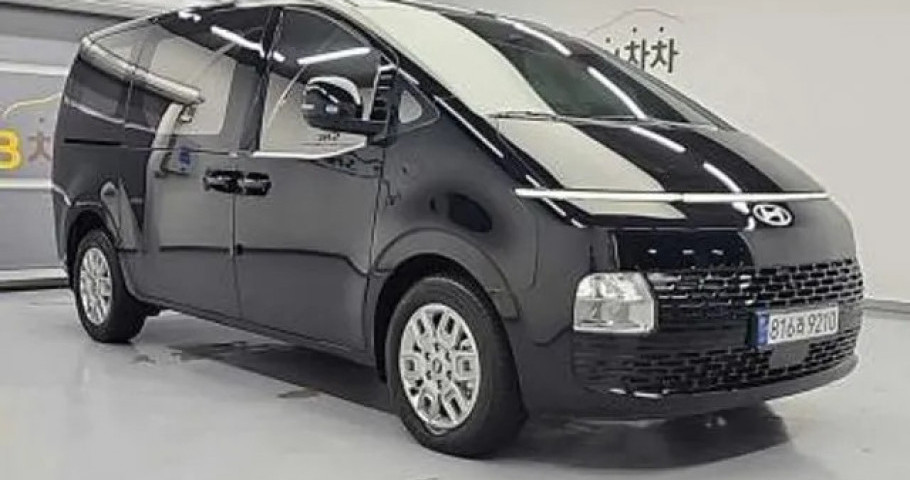 Hyundai Staria 