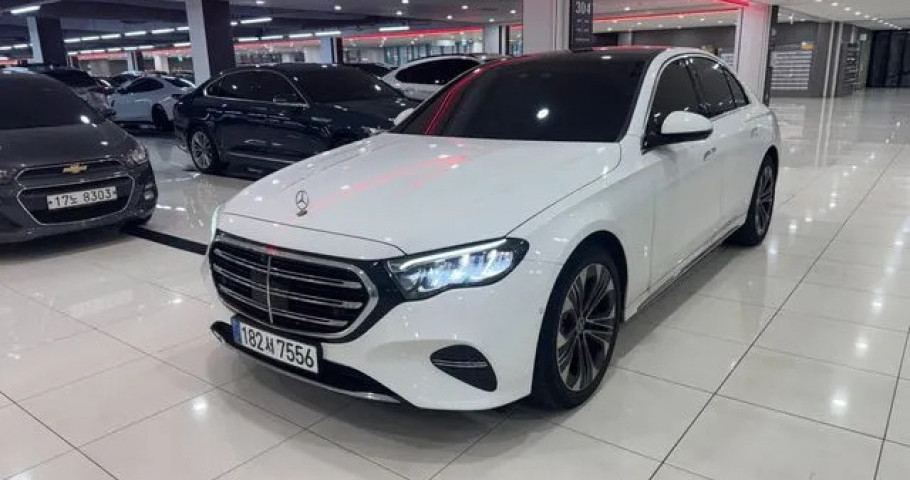 Mercedes-Benz E-Class 