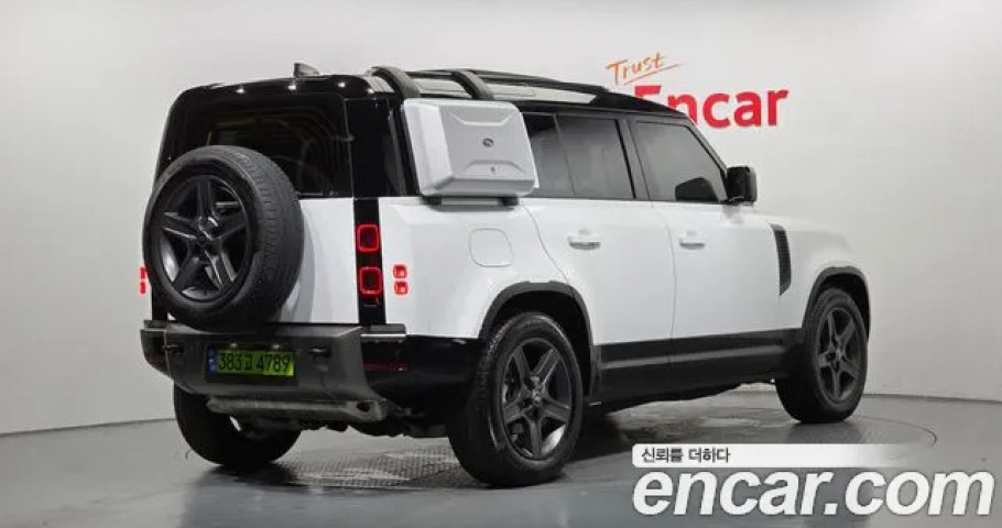 Land Rover Defender 
