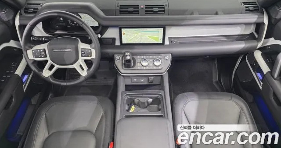 Land Rover Defender 