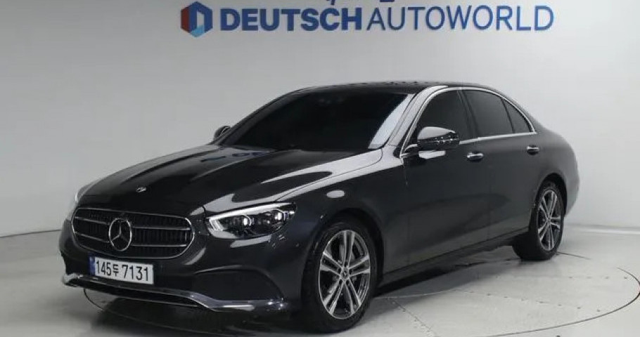 Mercedes-Benz E-Class 