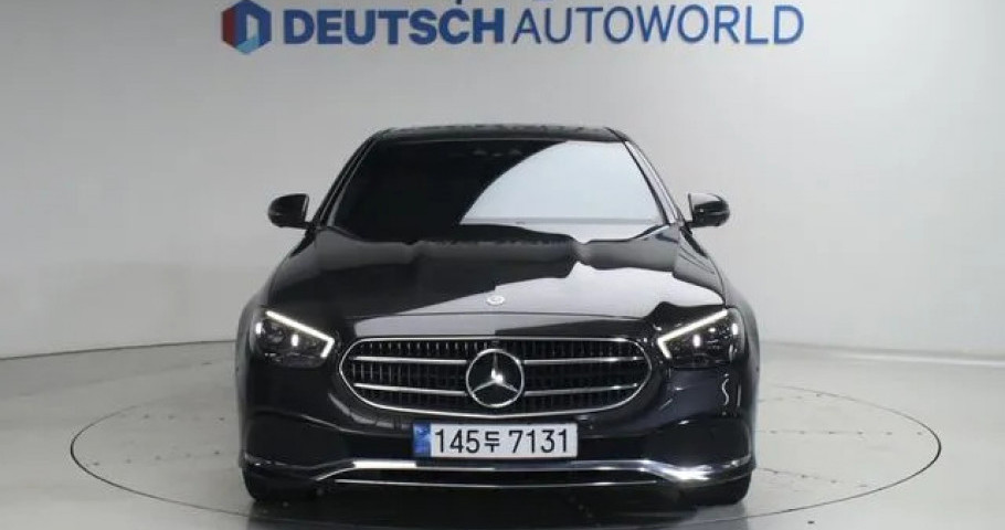 Mercedes-Benz E-Class 