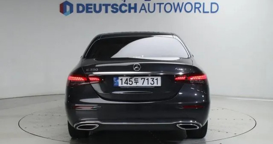 Mercedes-Benz E-Class 