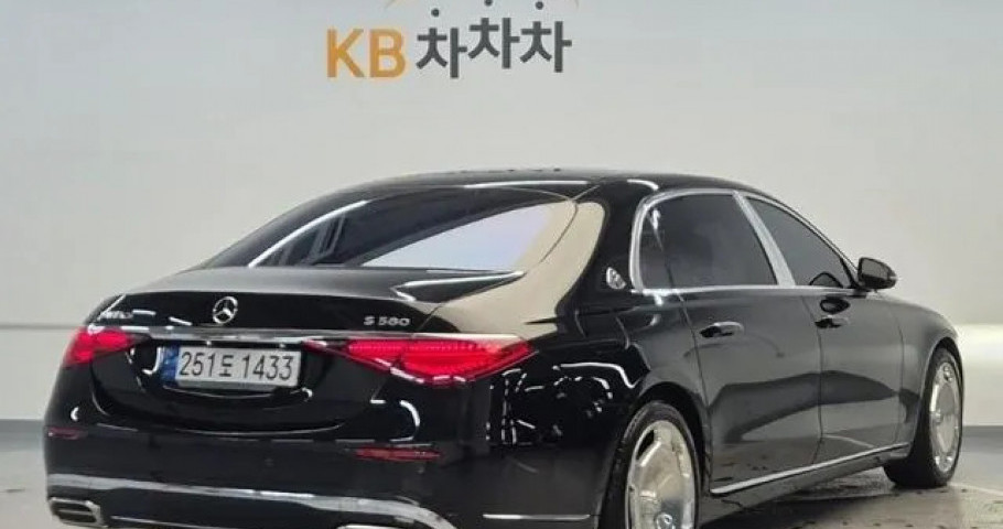 Mercedes-Benz S-Class 