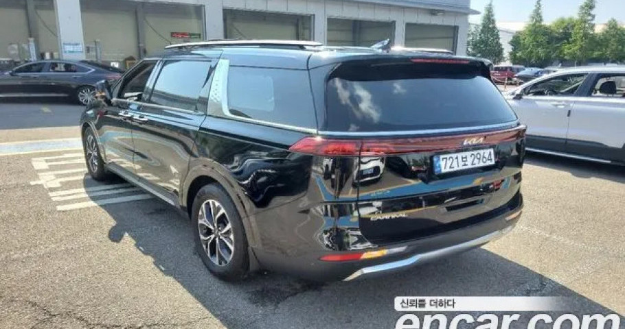 Kia Carnival 