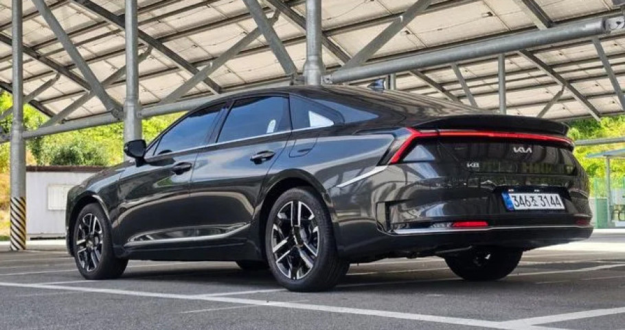 Kia K8 