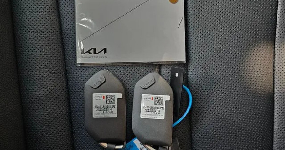Kia K8 