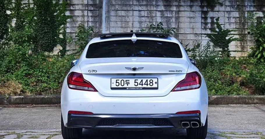 Genesis G70 