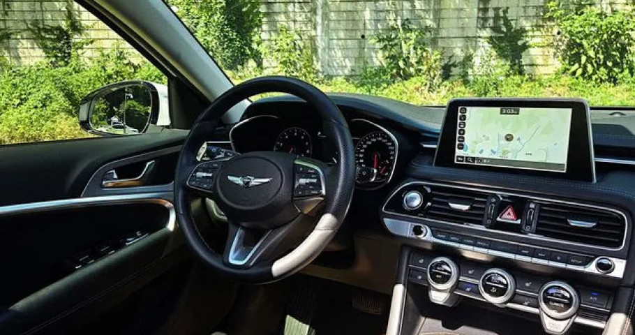 Genesis G70 
