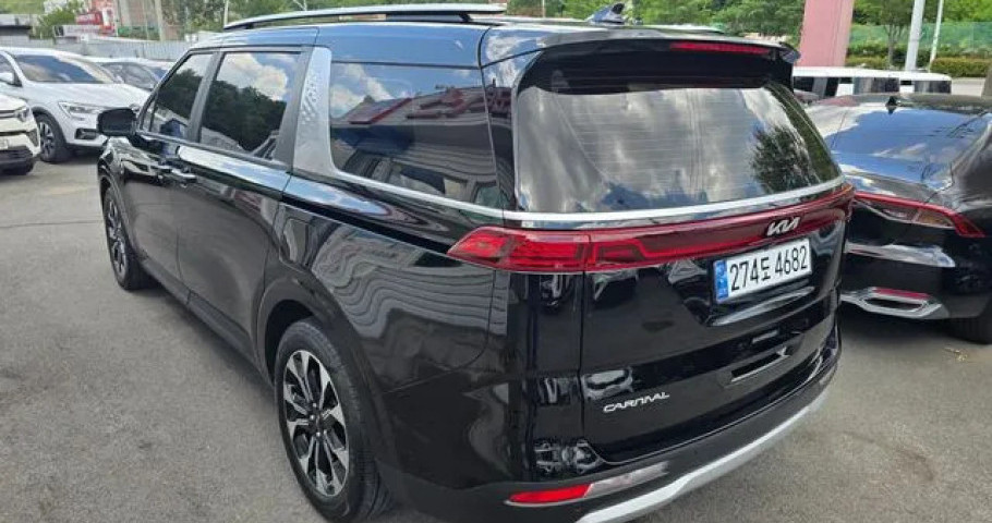 Kia Carnival 