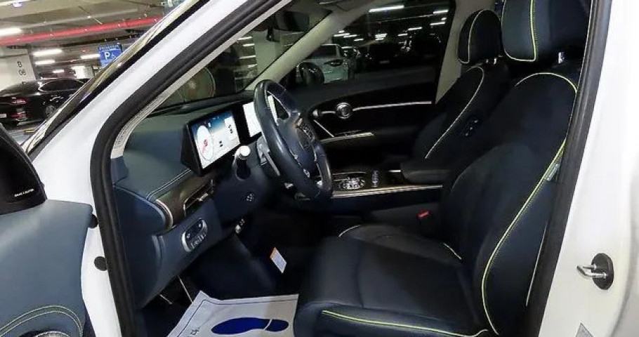 Genesis Gv60 
