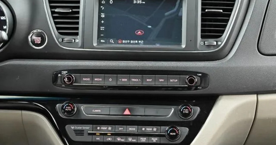 Kia Carnival 